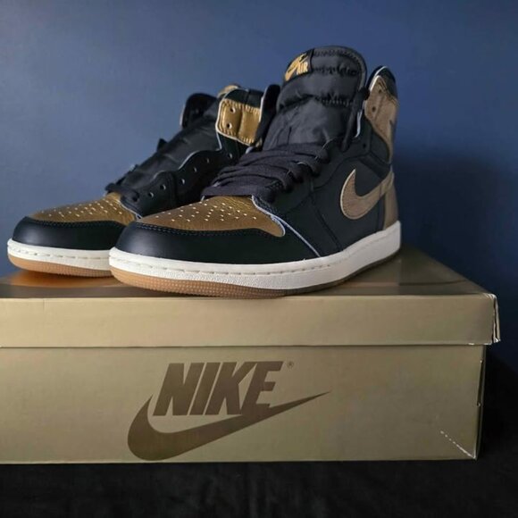 Air Jordan 1 Retro OG High Black Gold Size 9.5 - Picture 5 of 5